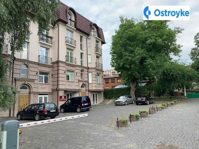 Фото 1 Продажа Квартир Сторожинецкая улица