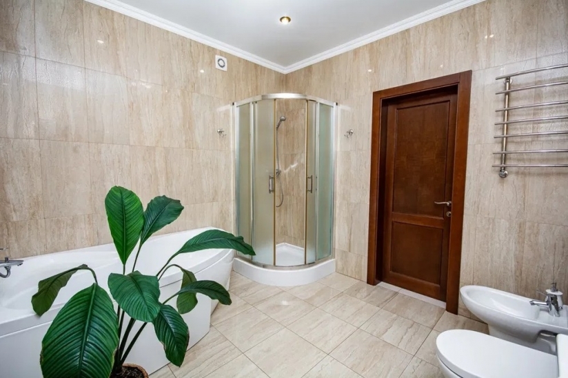 Фото 14 Продажа Квартир Чудовий будинок з дорогим ремонтом, меблями і технікою поруч з Києвом