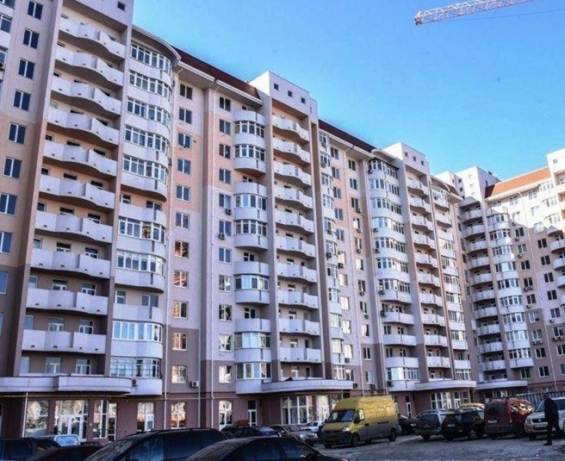 Фото 2 Продажа Квартир Продается коммерческое помещение, фасад