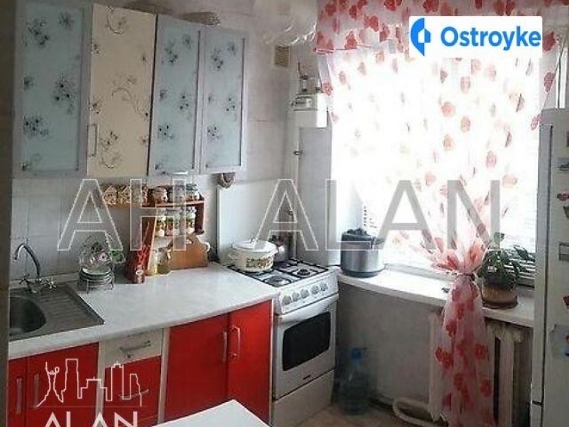 Фото 1 Продажа Квартир Полесская ул.