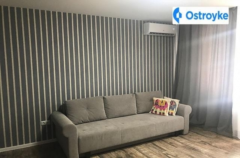 Фото 4 Продажа Квартир Університетська улица