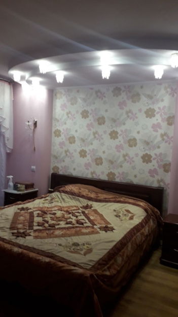 Фото 7 Продажа Квартир Своя 2 к.кв. 50 м.кв. Салтовка Краснодарская ул. кирпич с евроремонтом и мебелью.