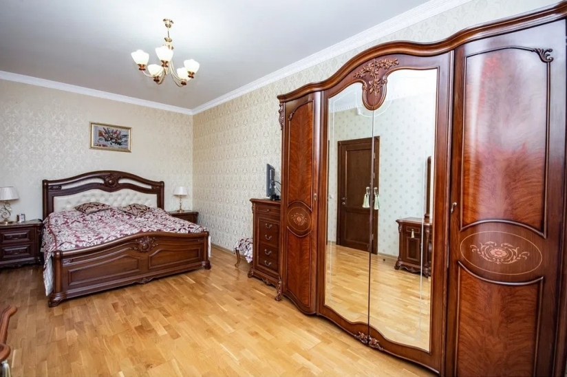 Фото 12 Продажа Квартир Чудовий будинок з дорогим ремонтом, меблями і технікою поруч з Києвом