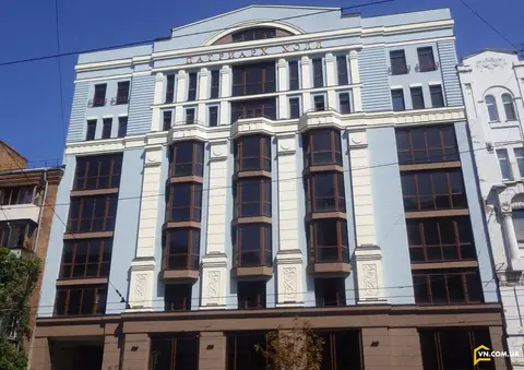 Клубний будинок «Патріарх Хол»