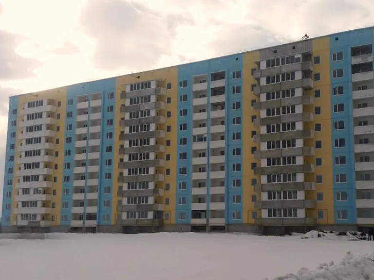 вул. Параджанова, 3