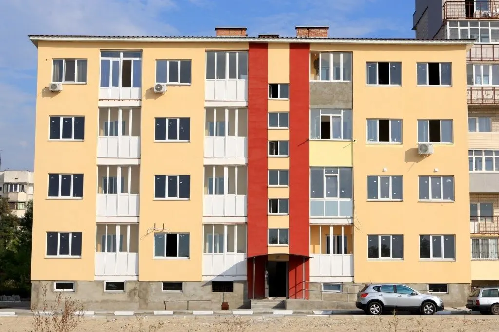 вул. Патона, 25