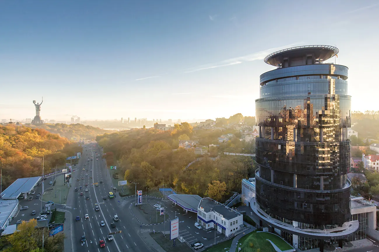 IQ Business Center