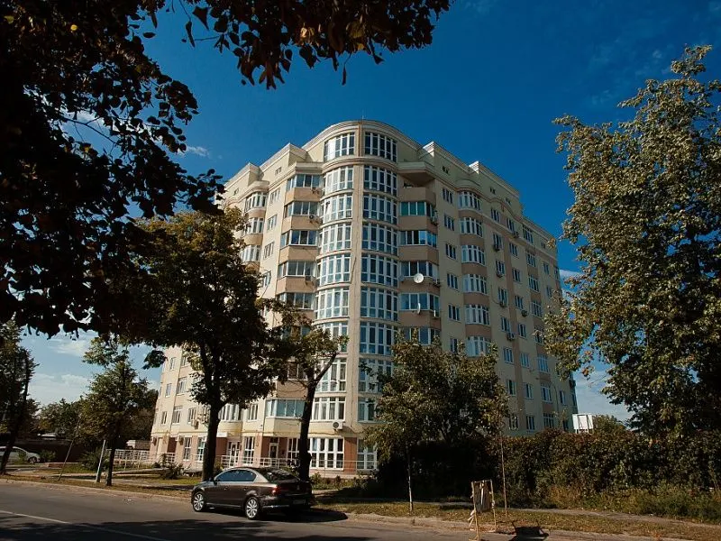 вул. Михайла Драй-Хмари (Тухачевського), 44