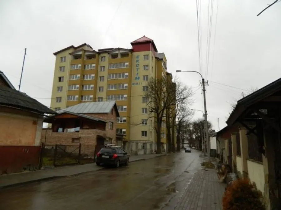 вул. Ольги Кісилевській, 10