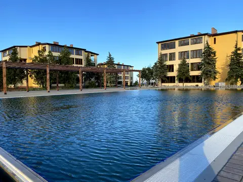 GRAND FAMILY APARTMENTS