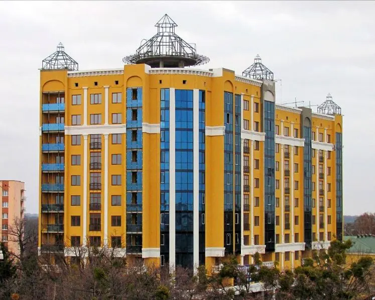 вул. Івана Банка, 2