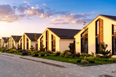 КМ Gardd House Eco Village