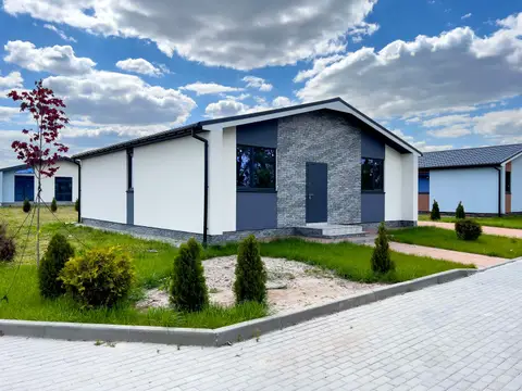 КМ Millennium House