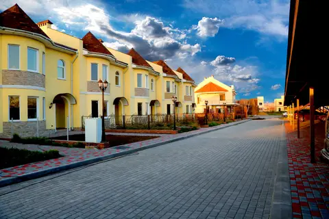 КМ Перлинне