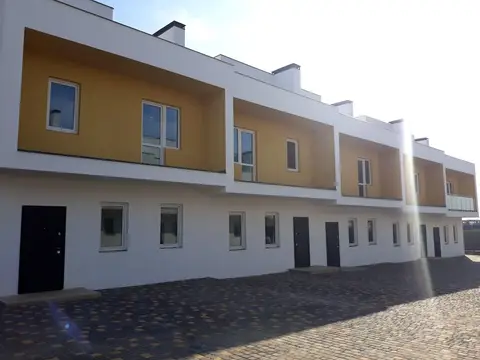 Domino Townhouse