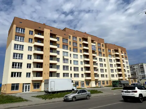 вул. Володимира Великого, 5б