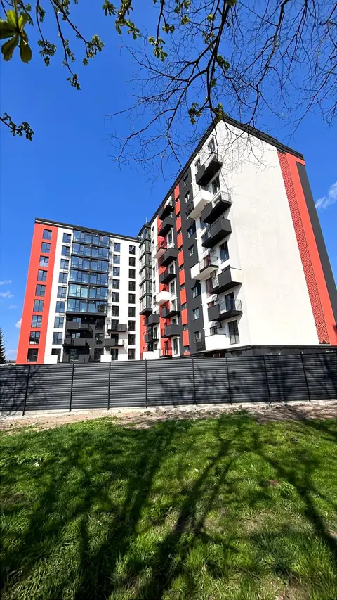 вул. Степана Бандери, 60