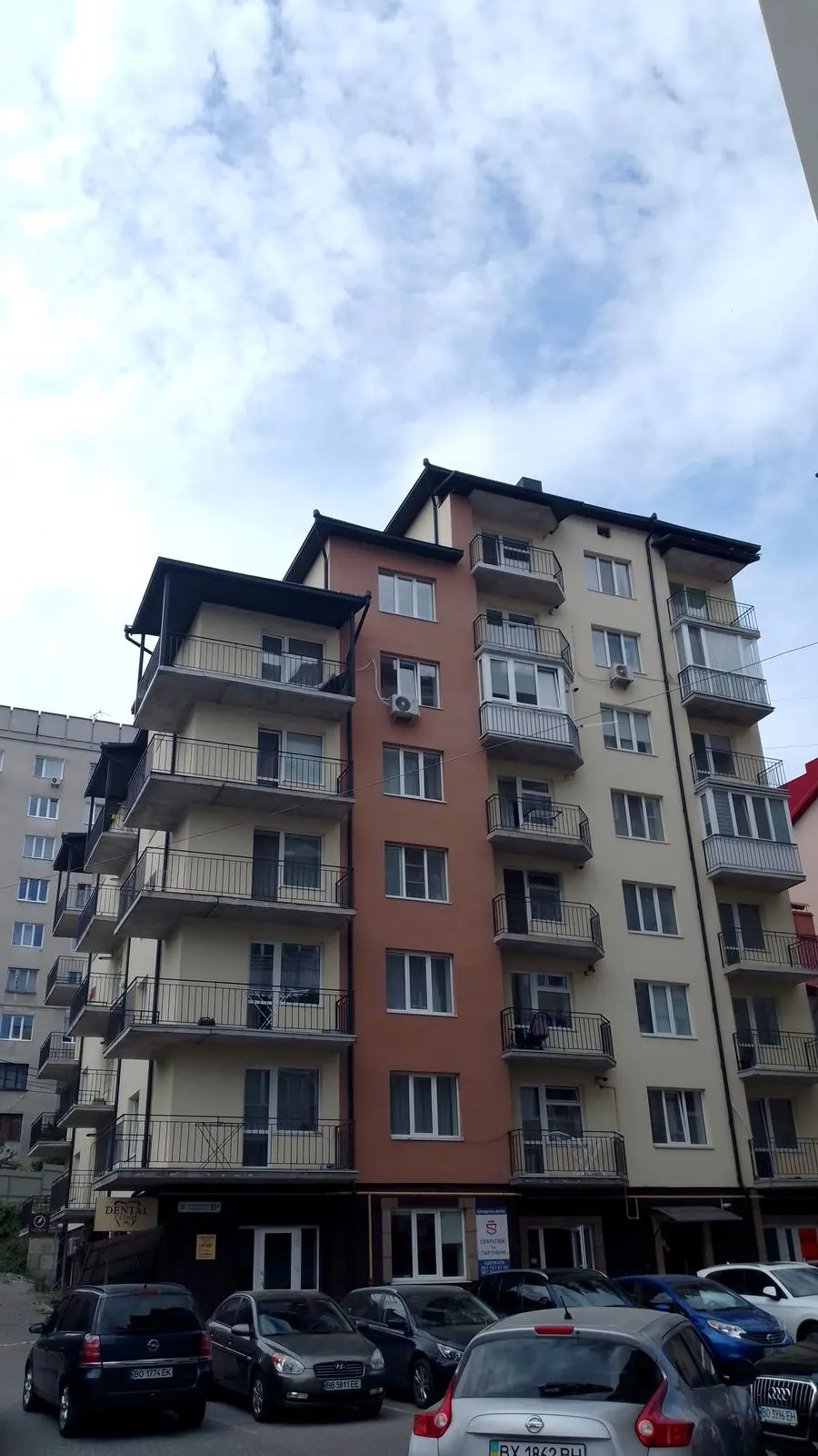 вул. Крушельницької, 35а