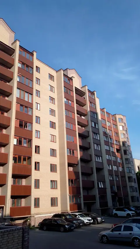 вул. Тарнавського, 30