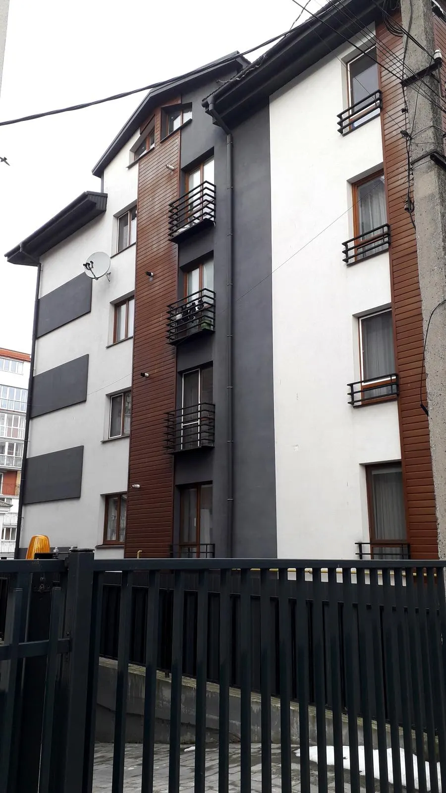 вул. Петрушевича, 9