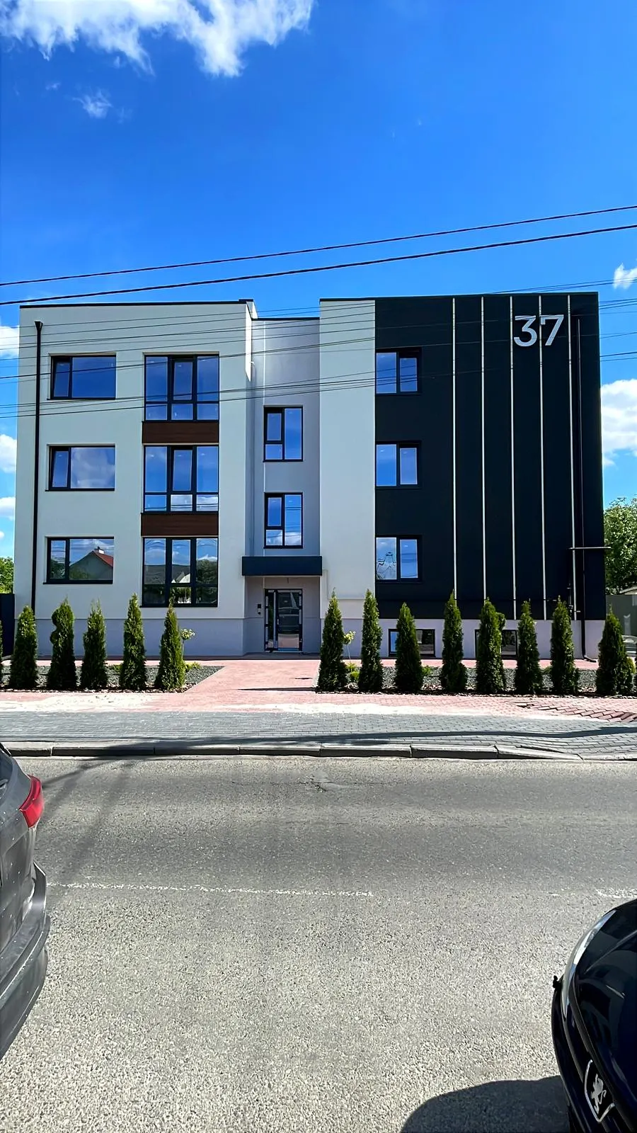 вул. Поповича, 37