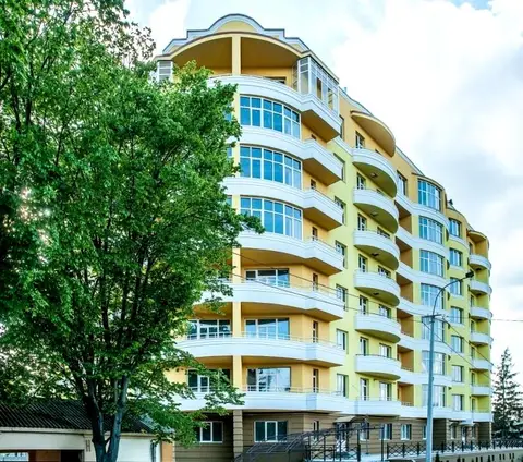 вул. Квітки-Основ'яненко, 8б