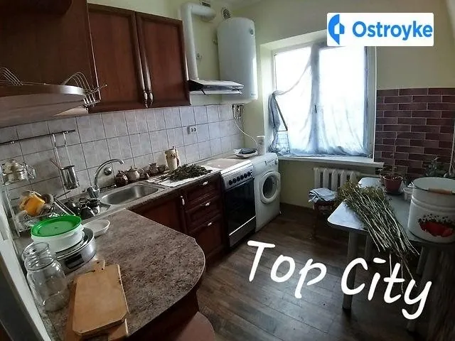 Продаж 2-кімнатної квартири, 48 м², Чернівці — фото 1