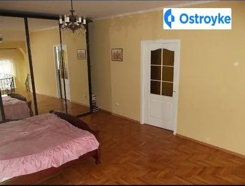 Продажа 3-комнатной квартиры, 80 м², Ужгород
