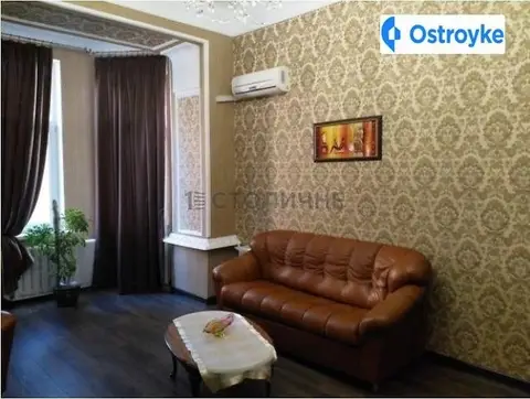 2-кімнатна квартира, 70 м², вул. Костельна, Київ