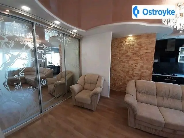 Продаж 3-кімнатної квартири, 55 м², Станиця Луганська — фото 2