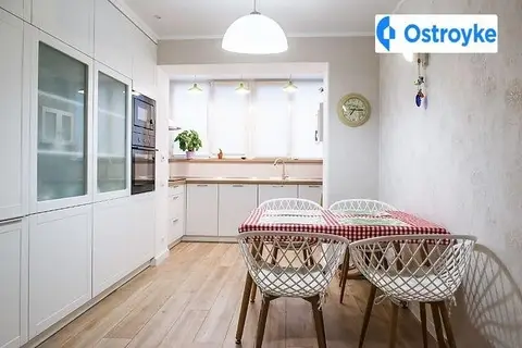 3-комнатная квартира, 90 м², вул. Чавдар Єлизавети, 38б, Киев