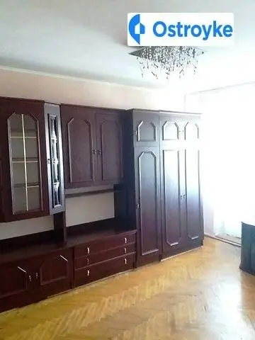 2-кімнатна квартира, 54 м², вул. Научна, Львів