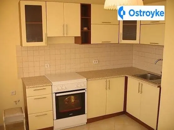 2-кімнатна квартира, 77 м², просп. Правди, 5-б, Київ — фото 1