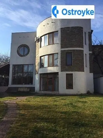 4-кімнатна будинок, 400 м², вул. Орехова, Одеса