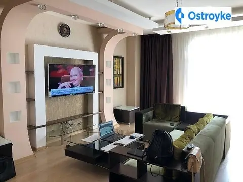 3-кімнатна квартира, 138 м², вул. Олеся Гончара, 35, Київ