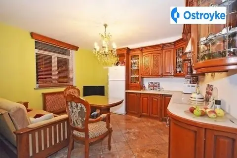 3-кімнатна квартира, 80 м², вул. Гарматна, 20, Київ