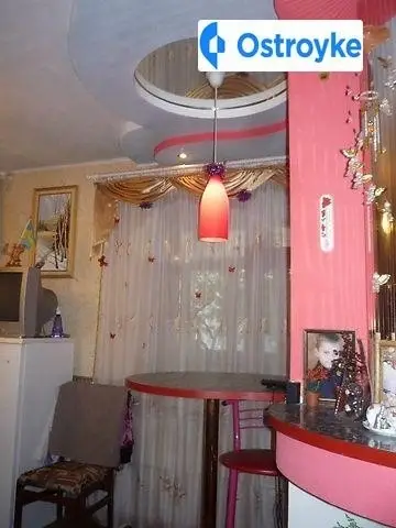 2-кімнатна квартира, 54 м², вул. Дружби Народів, Харків