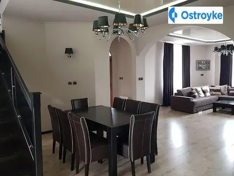 Продаж будинку, 240 м², Виноградов