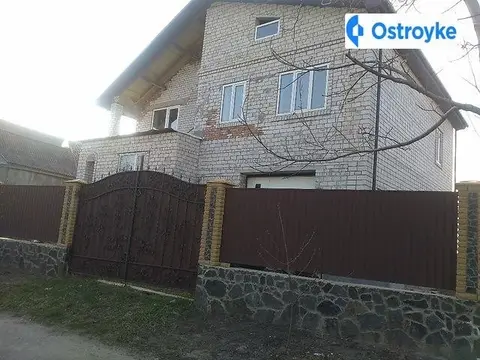 Продаж будинку, 200 м², Канів