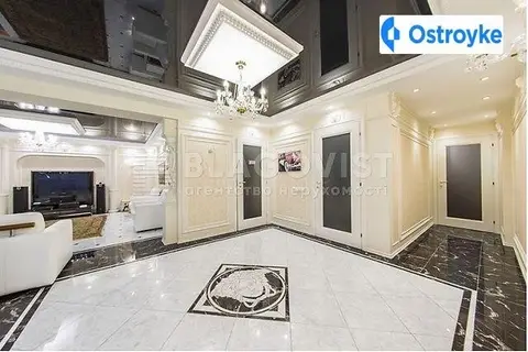 3-кімнатна квартира, 140 м², вул. Старонаводницька, 4в, Київ