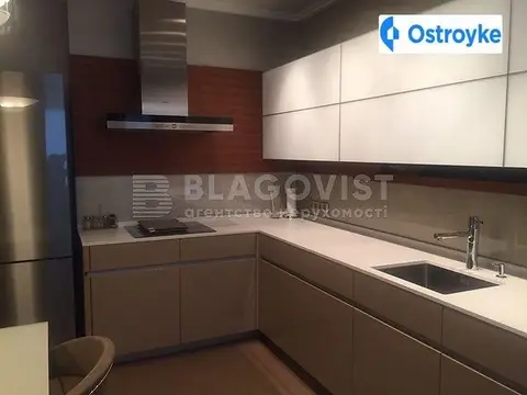 3-кімнатна квартира, 118 м², вул. Анни Ахматової, 13г, Київ