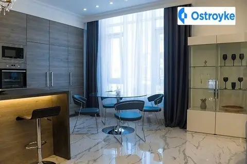 3-кімнатна квартира, 136 м², вул. Патріса Лумумби, 6а, Київ