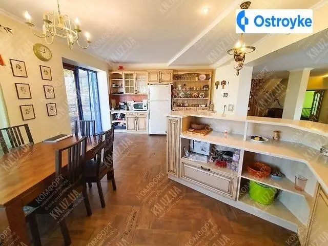 Продаж будинку, 290 м², Ужгород — фото 4