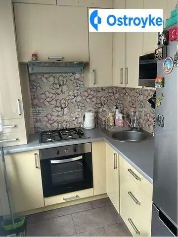 2-кімнатна квартира, 48 м², вул. Білоруська, 17в, Київ