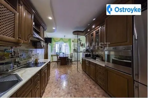 4-кімнатна квартира, 136 м², просп. Героев Сталинграда, 22, Київ