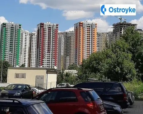 2-кімнатна квартира, 64 м², вул. Євгена Маланюка, 60, Київ
