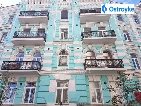 Десятинна 1/3