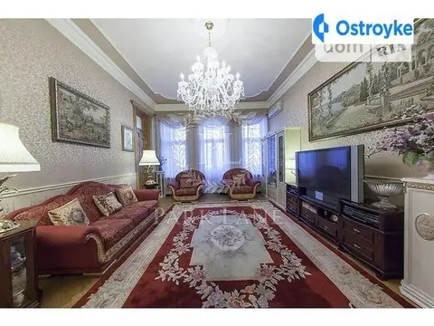 Інститутська 13/4