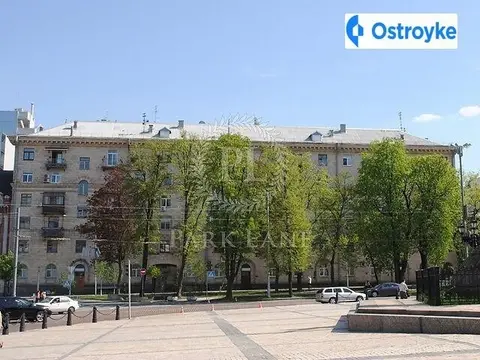 Володимирська 19