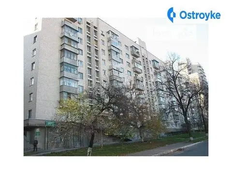 Стадіонна 13